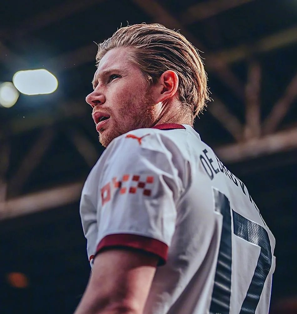 C9前途光明！，德布劳内新星败北表现突出赛场气氛高涨的简单介绍